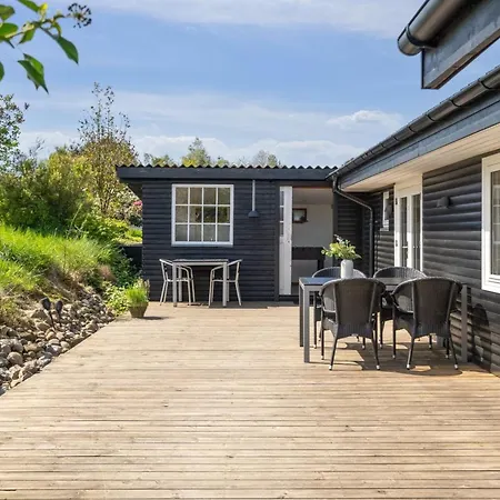 Soelvy - 300m From The Sea By Interhome *