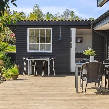 Casa de Férias Soelvy - 300m From The Sea By Interhome