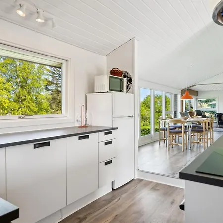 Semesterbostad Soelvy - 300m From The Sea By Interhome *